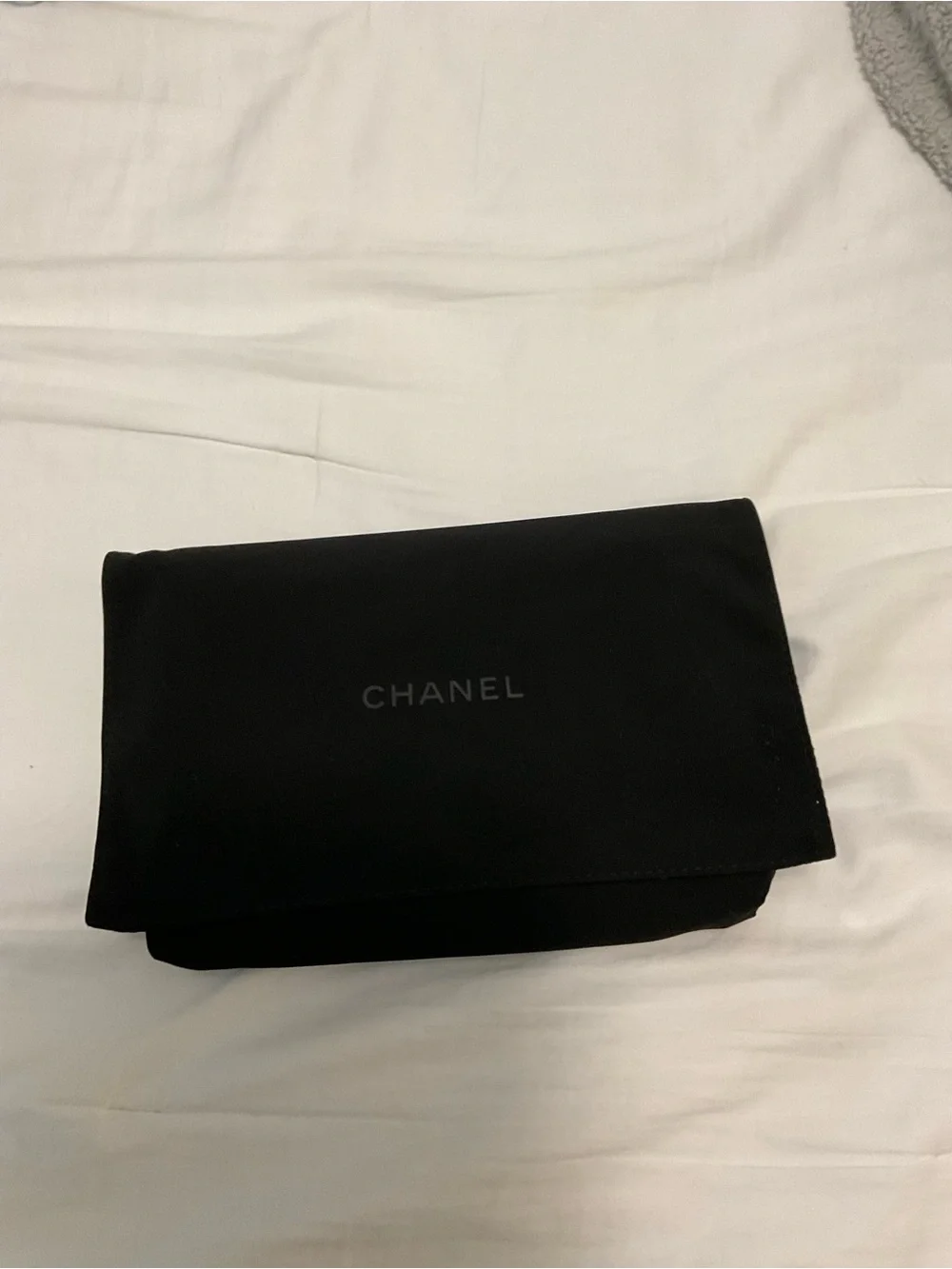 CHANEL wallet chain